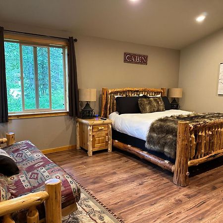 Summit Lake Lodge Екстериор снимка