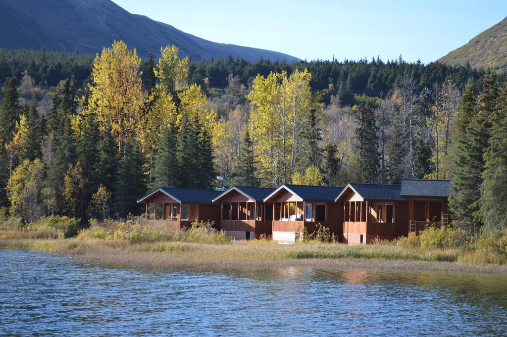 Summit Lake Lodge Екстериор снимка