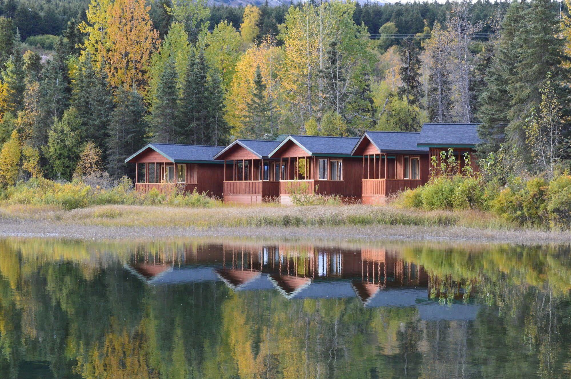 Summit Lake Lodge Екстериор снимка