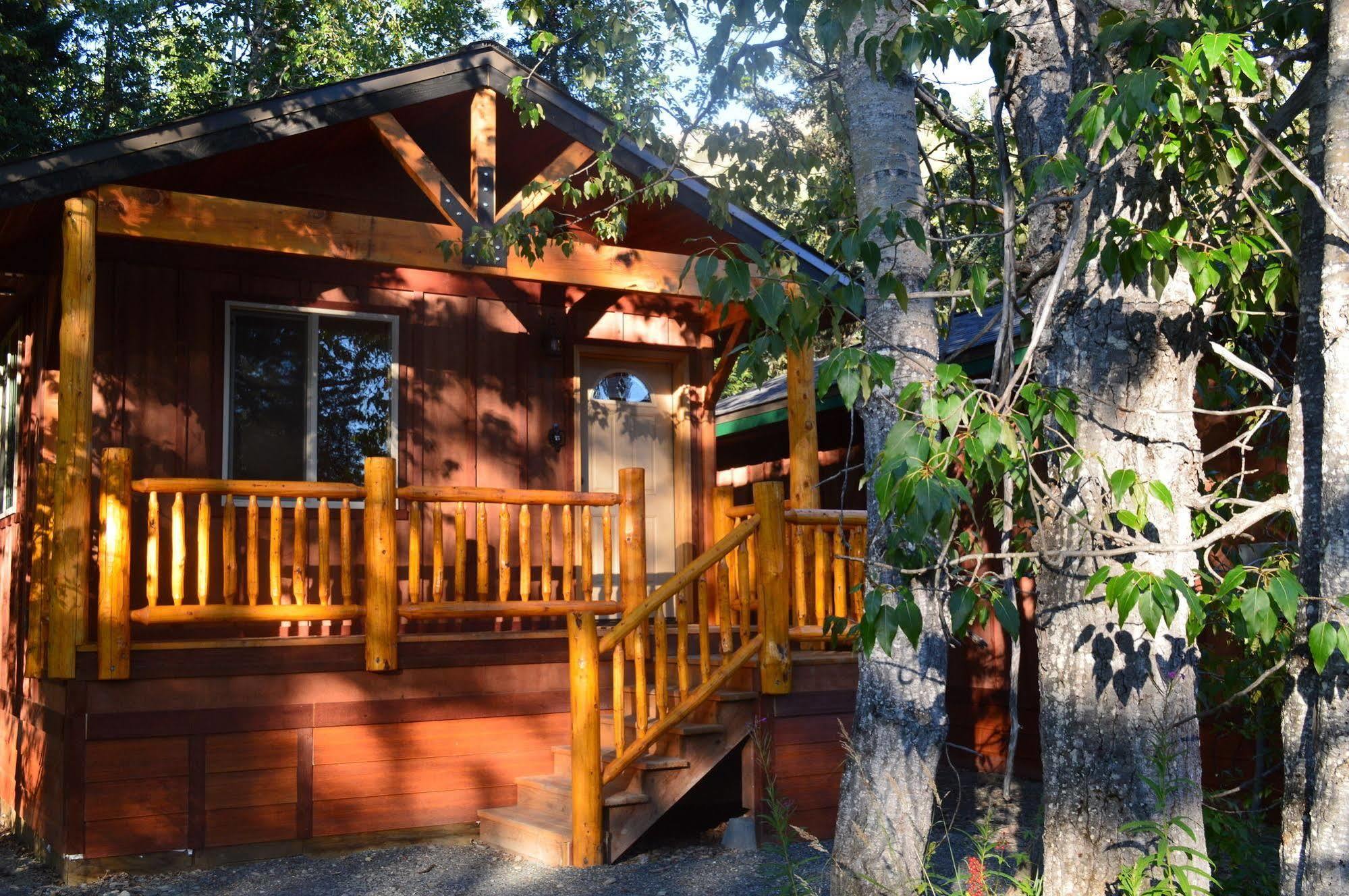 Summit Lake Lodge Екстериор снимка