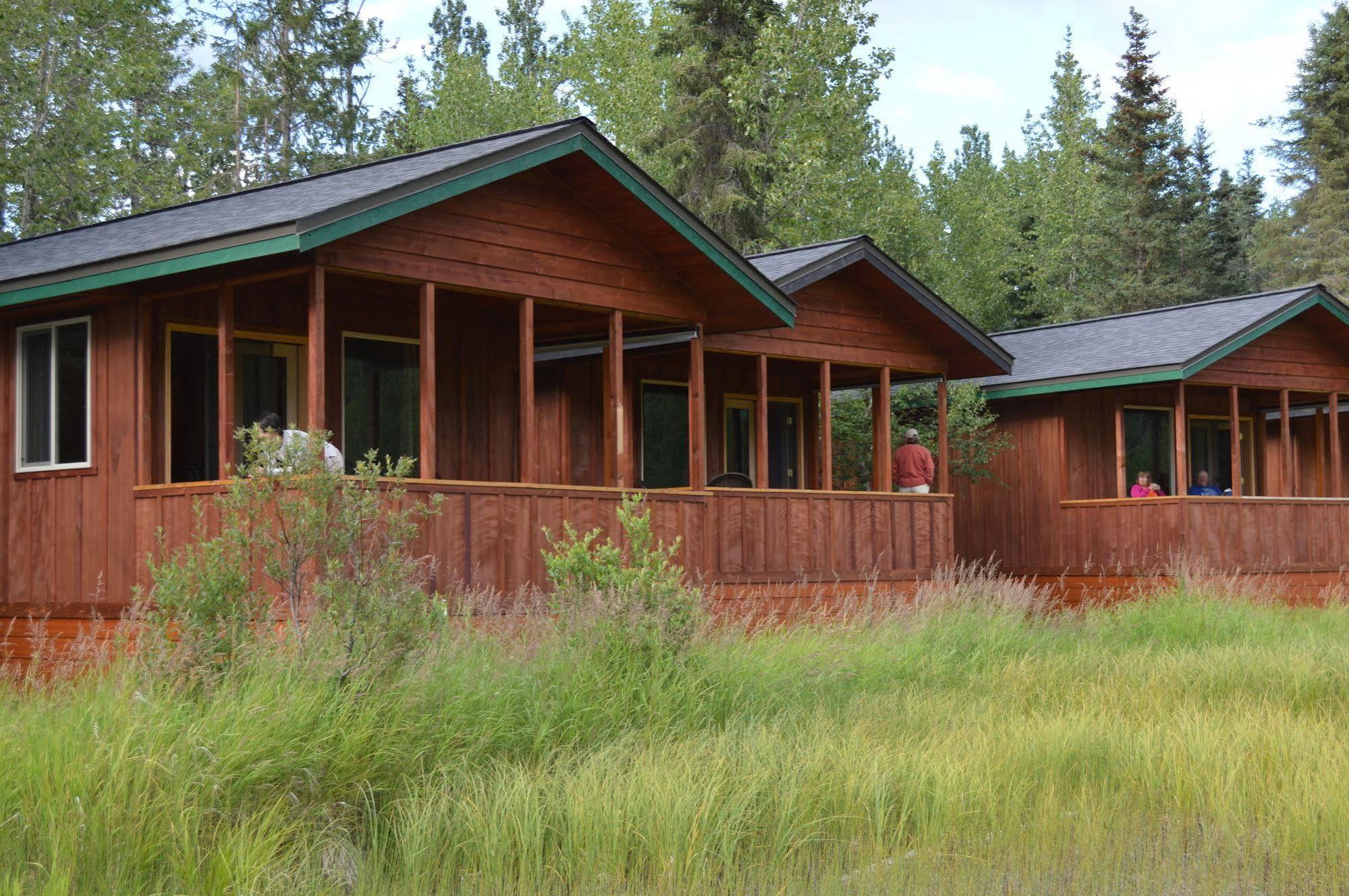 Summit Lake Lodge Екстериор снимка