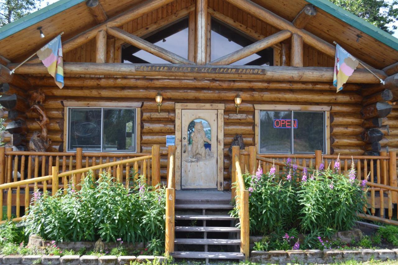 Summit Lake Lodge Екстериор снимка